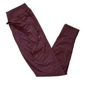 Athleta Altitude mid rise jogger, zip pockets cuffed, 988416, maroon, size 6T
